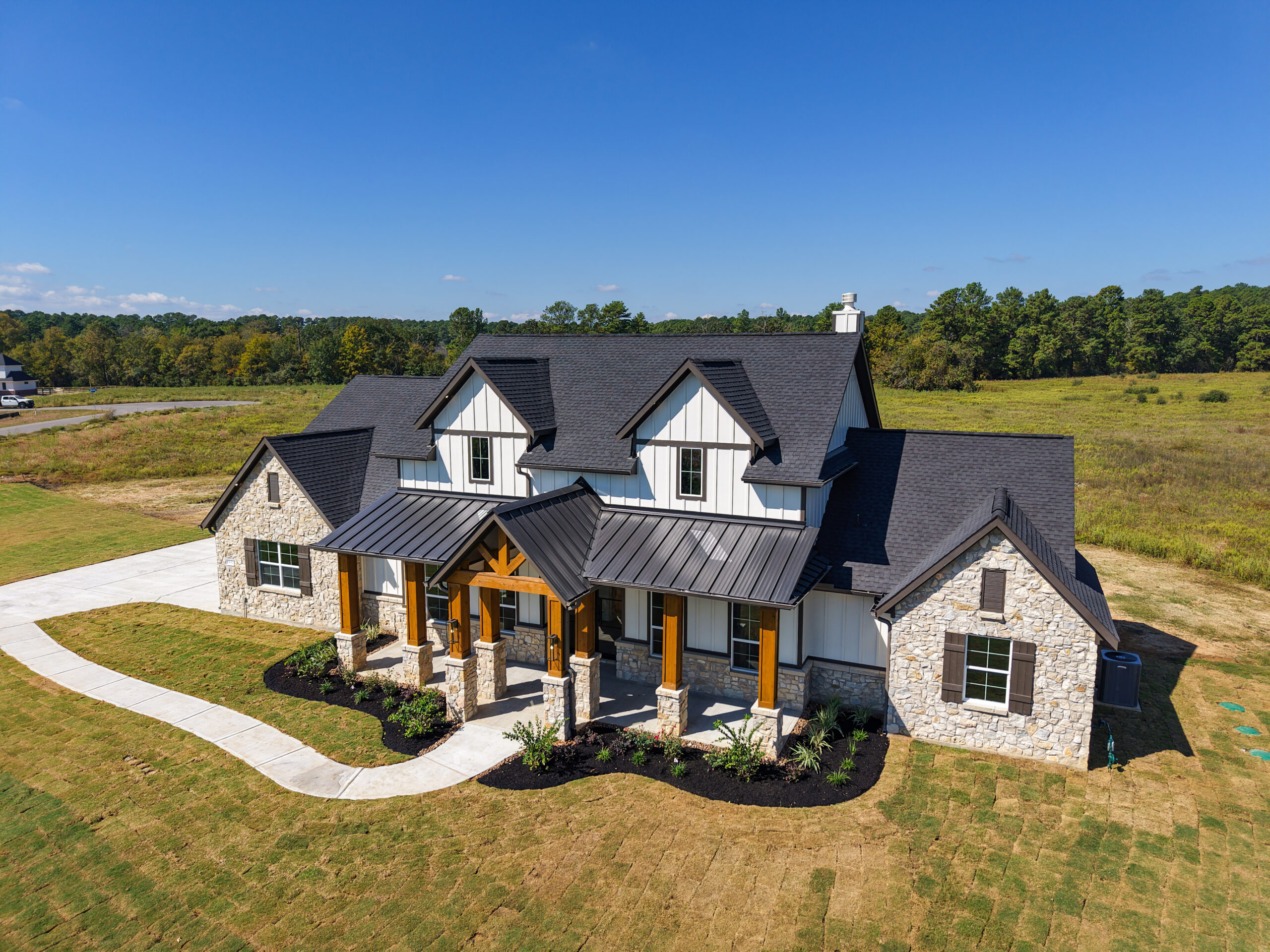 Custom vs Production Homes: Key Differences